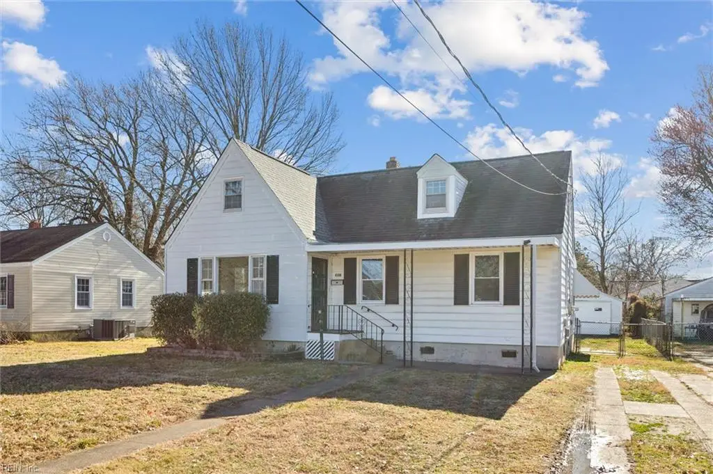 128 Cambridge Place, Hampton, VA 23669 - Image #1