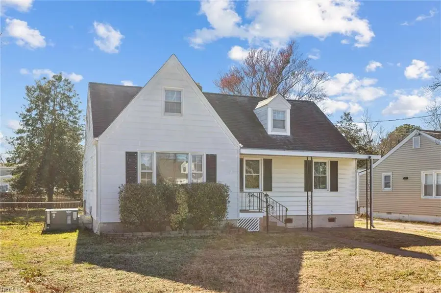 128 Cambridge Place, Hampton, VA 23669 - Image #3