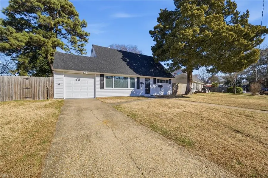 1728 S Lakeland Drive, Norfolk, VA 23518 - Image #2