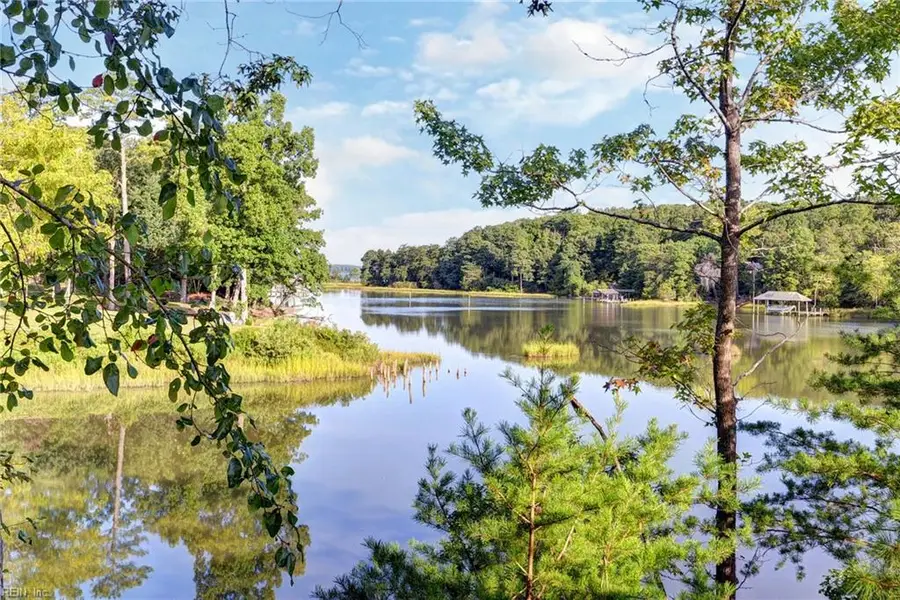 9 Woodlake Circle, Newport News, VA 23606 - Image #3