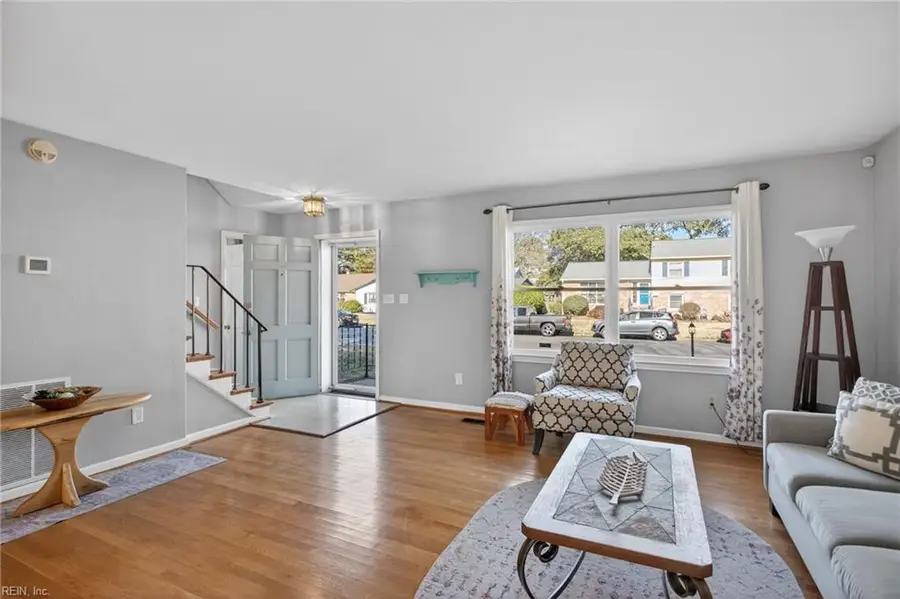 350 Wrexham Court, Hampton, VA 23669 - Image #3