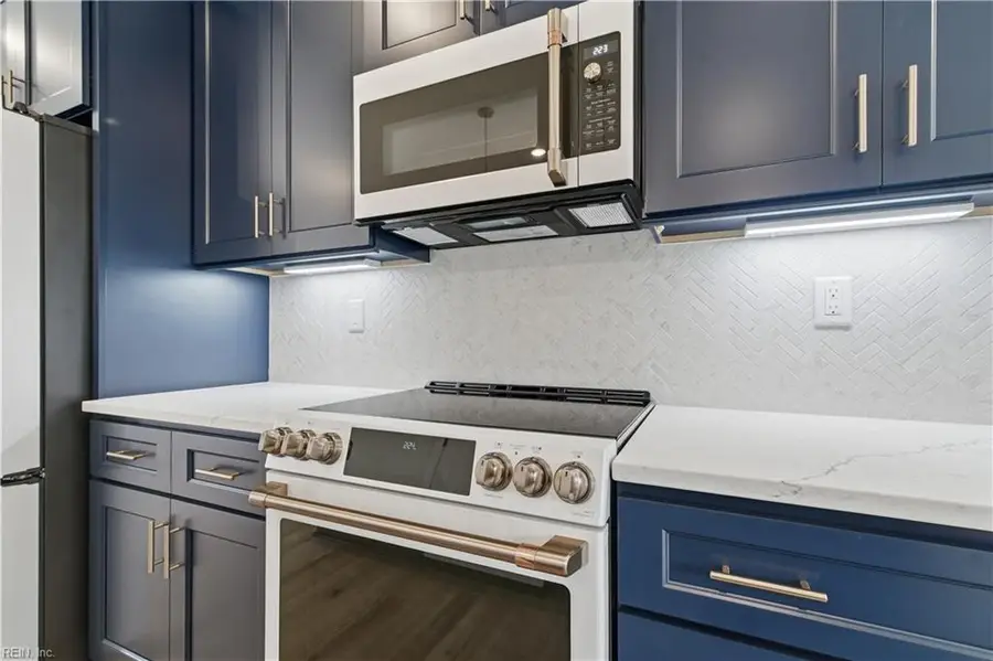 713 Flatrock Lane, Chesapeake, VA 23320 - Image #2