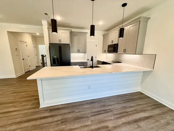 711 Flatrock Lane, Chesapeake, VA 23320