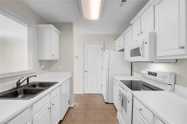 708 Lakeside Drive, Suffolk, VA 23435