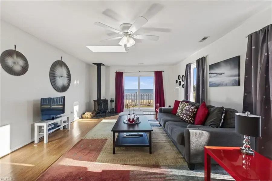 600 W Ocean View Avenue #C, Norfolk, VA 23503 - Image #2