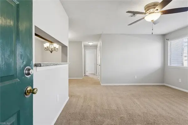 12619 Daybreak Circle, Newport News, VA 23602