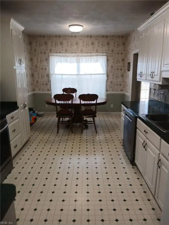 2636 Deerfield Crescent, Chesapeake, VA 23321 - #3