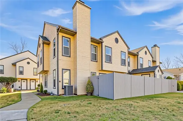 812 Zircon Court, Virginia Beach, VA 23462