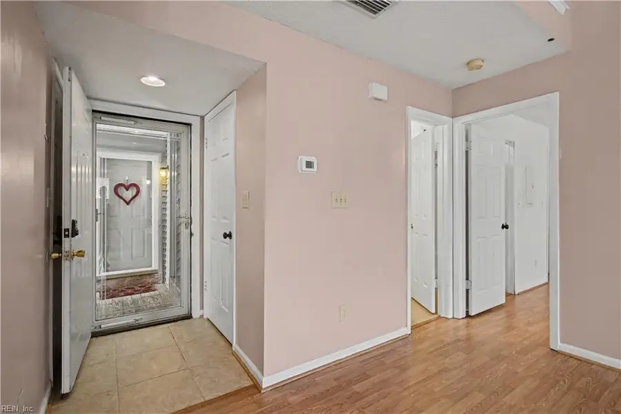 514 Thorncliff Drive #202, Newport News, VA 23608 - Image #2
