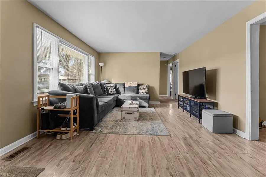 8 Gay Drive, Newport News, VA 23606 - Image #2