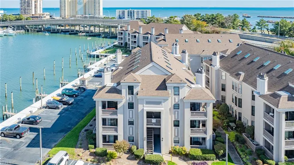 405 Harbour Point #305, Virginia Beach, VA 23451 - Image #1