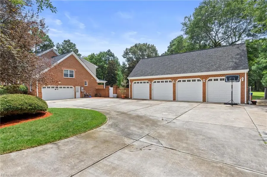 641 Ravenwoods Drive, Chesapeake, VA 23322 - Image #3