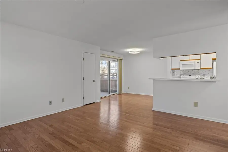 309 Wimbledon Chase #E, Chesapeake, VA 23320 - Image #3