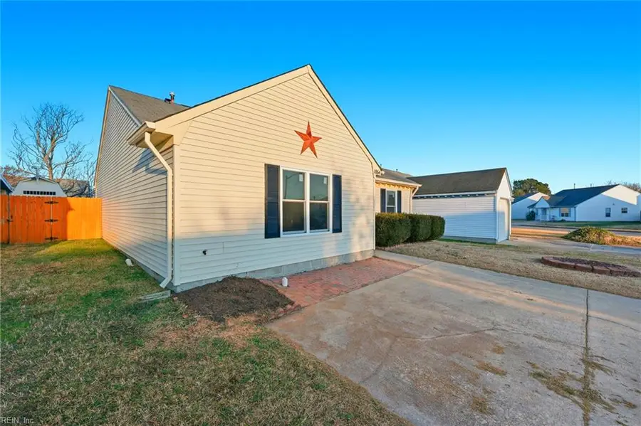 1064 Gershwin Court, Virginia Beach, VA 23454 - Image #3