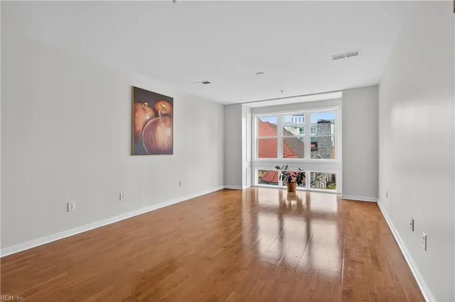 388 Boush Street #302, Norfolk, VA 23510 - Image #3