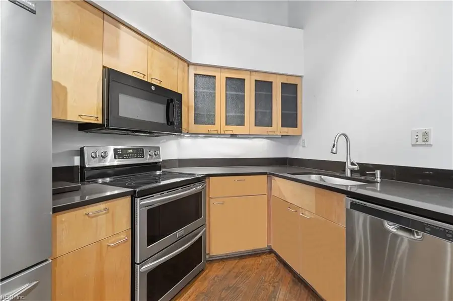 230 W Tazewell Street #209, Norfolk, VA 23510 - Image #2