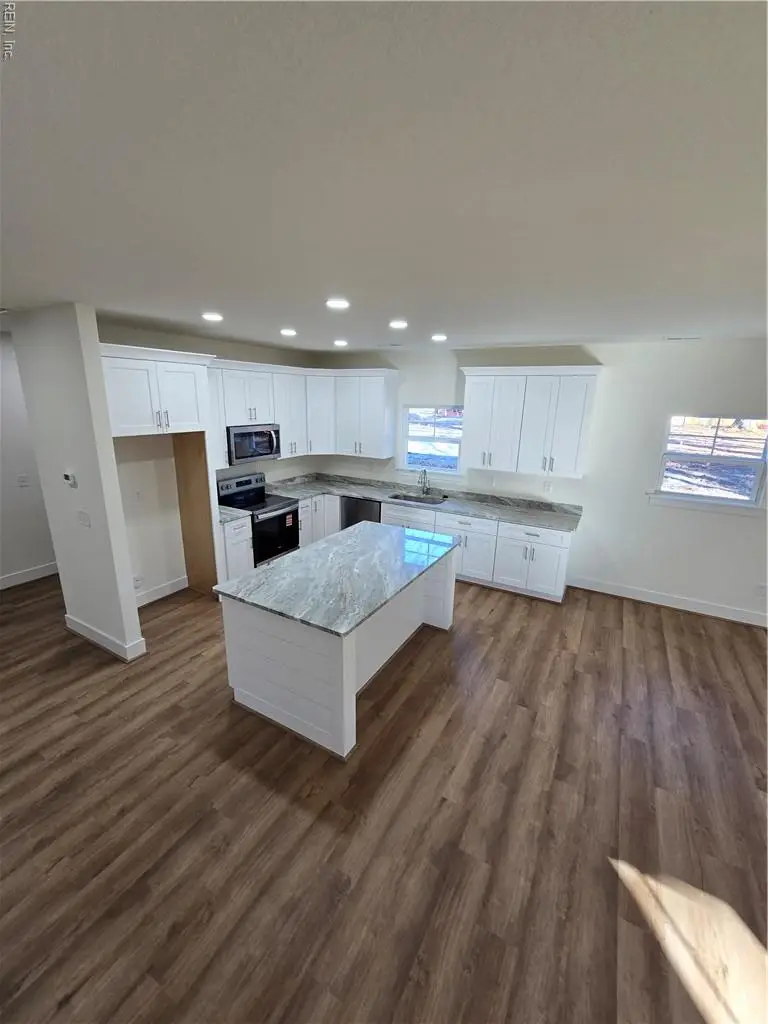 136 S Gum Avenue, Virginia Beach, VA 23452 - Image #3