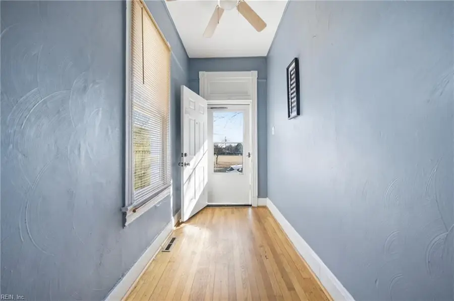 1406 Crawford Parkway, Portsmouth, VA 23704 - Image #2