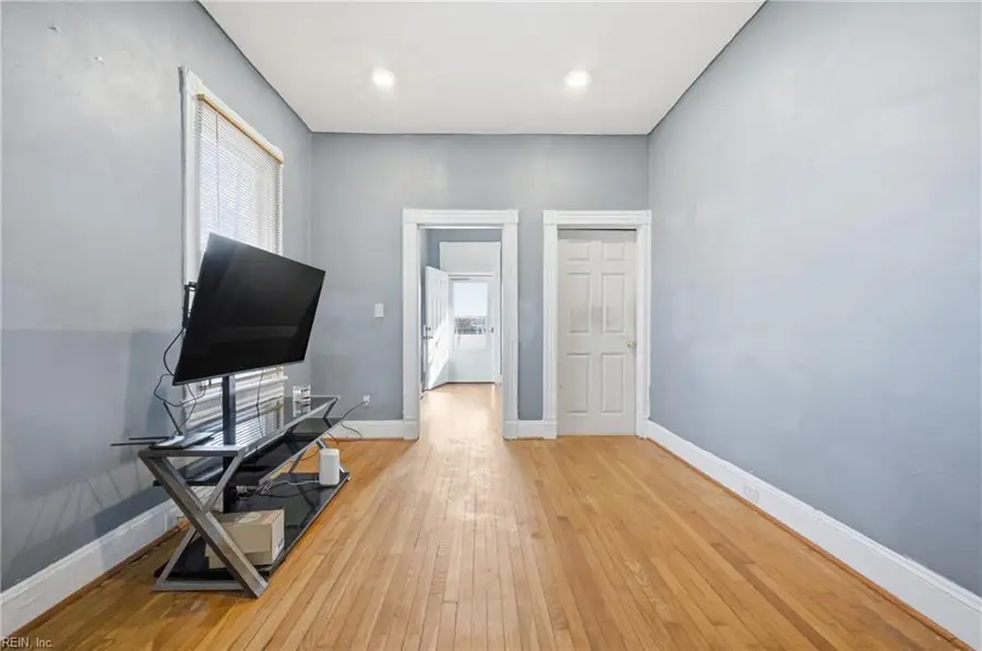 1406 Crawford Parkway, Portsmouth, VA 23704 - Image #3