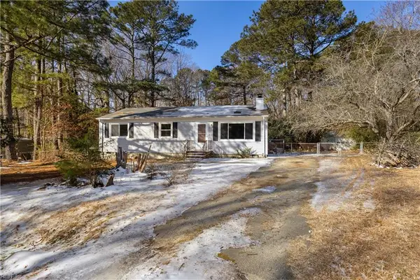 6265 Debbie Circle, Hayes, VA 23072