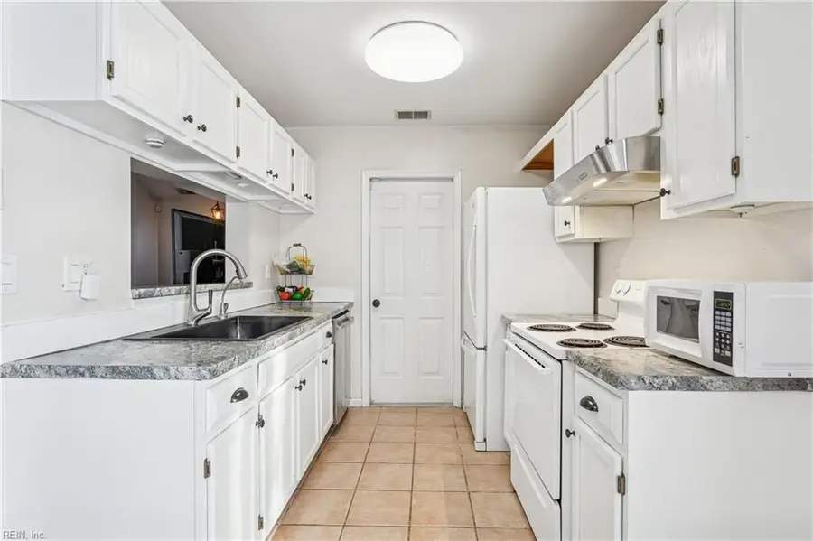 285 Wexford Drive W, Suffolk, VA 23434 - #3