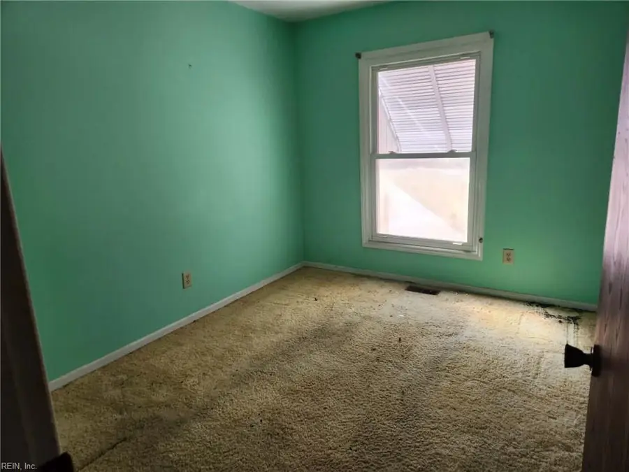 9113 George Wash Memorial Highway, Gloucester, VA 23061 - #2