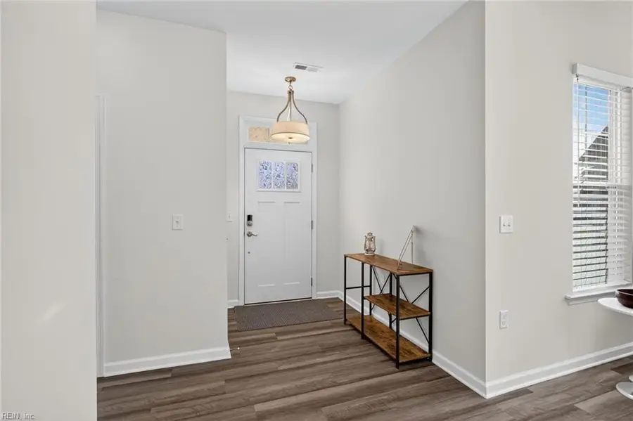 105 Cathedral Street, Smithfield, VA 23430 - #2