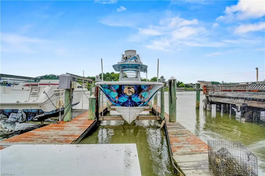 22 Sandie Point Lane, Portsmouth, VA 23701 - #2