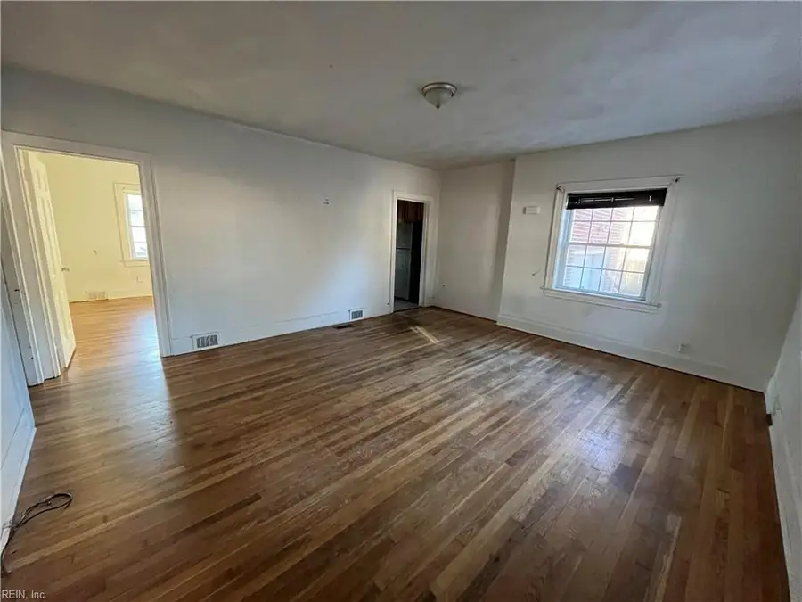 2106 Richmond Avenue, Portsmouth, VA 23704 - #2