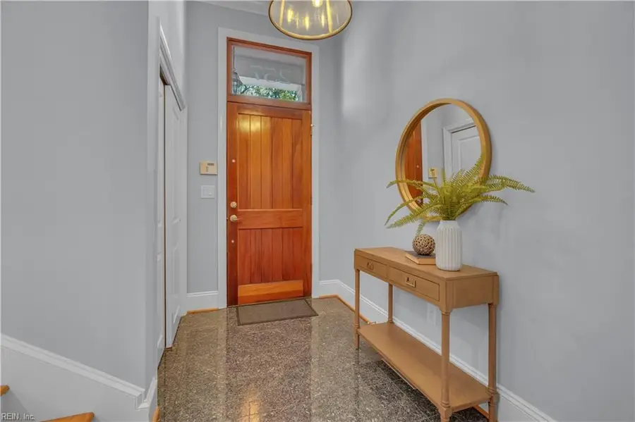 257 W Freemason Street, Norfolk, VA 23510 - #3