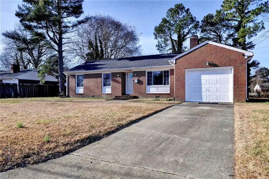 571 Dellwood Drive, Newport News, VA 23602 - #2