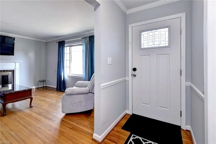 571 Dellwood Drive, Newport News, VA 23602 - #3