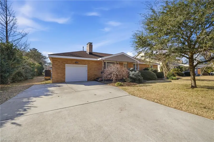 2233 Lynn Road, Virginia Beach, VA 23451 - #2