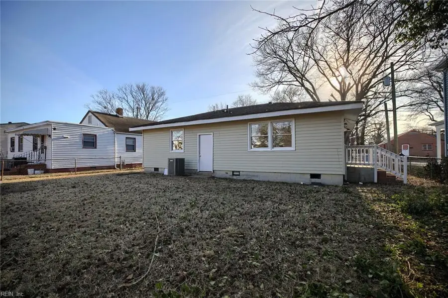 816 Smith Street, Hampton, VA 23661 - #3