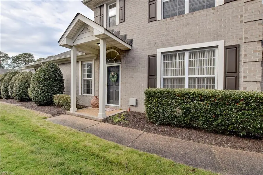 3012 Estates Lane, Portsmouth, VA 23703 - #3