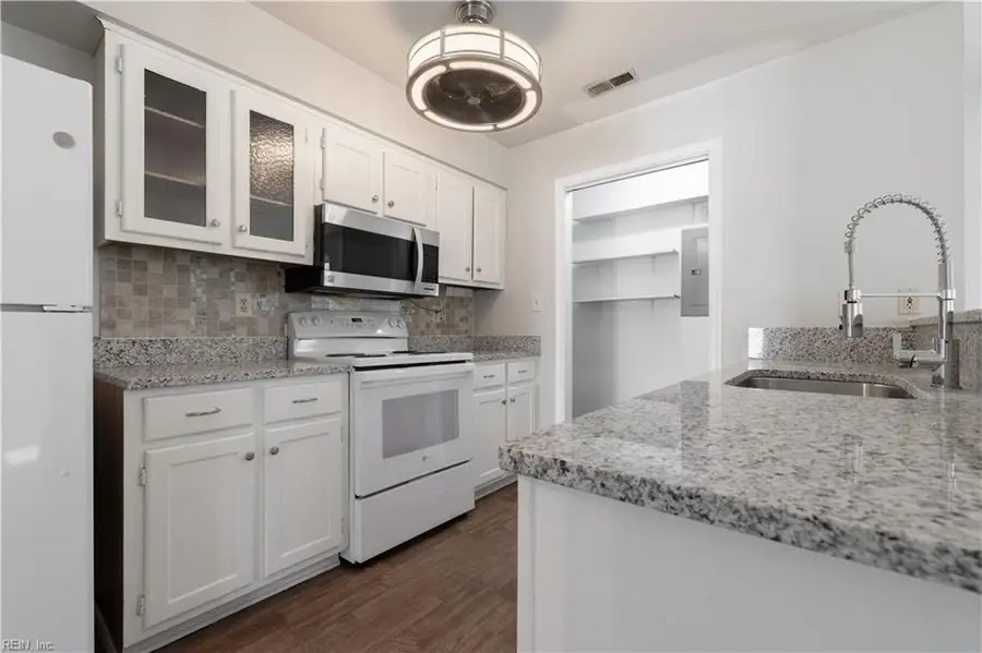 3840 Sir Francis Drake Drive, Chesapeake, VA 23321 - #3