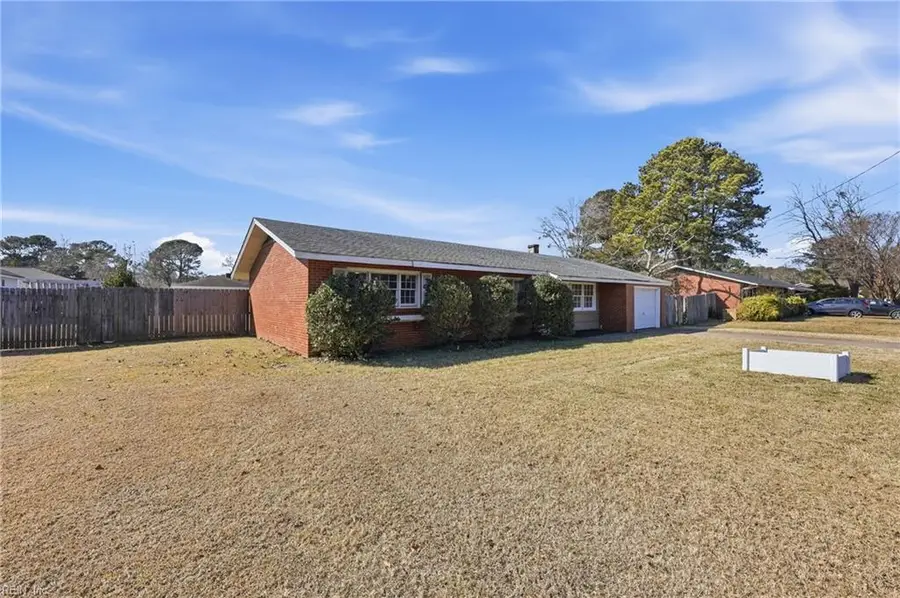 1521 N Great Neck Road, Virginia Beach, VA 23454 - #2