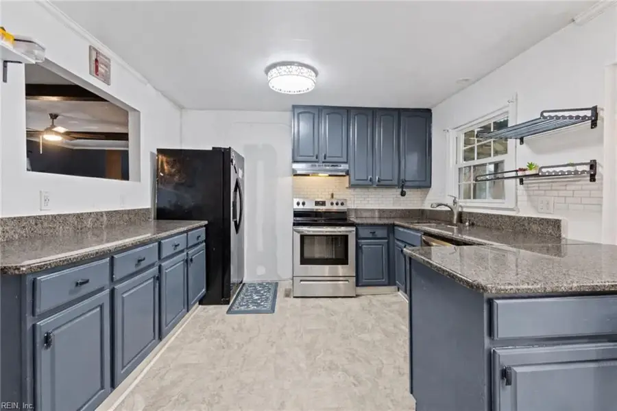 2804 Meadow Wood Drive W, Chesapeake, VA 23321 - #2