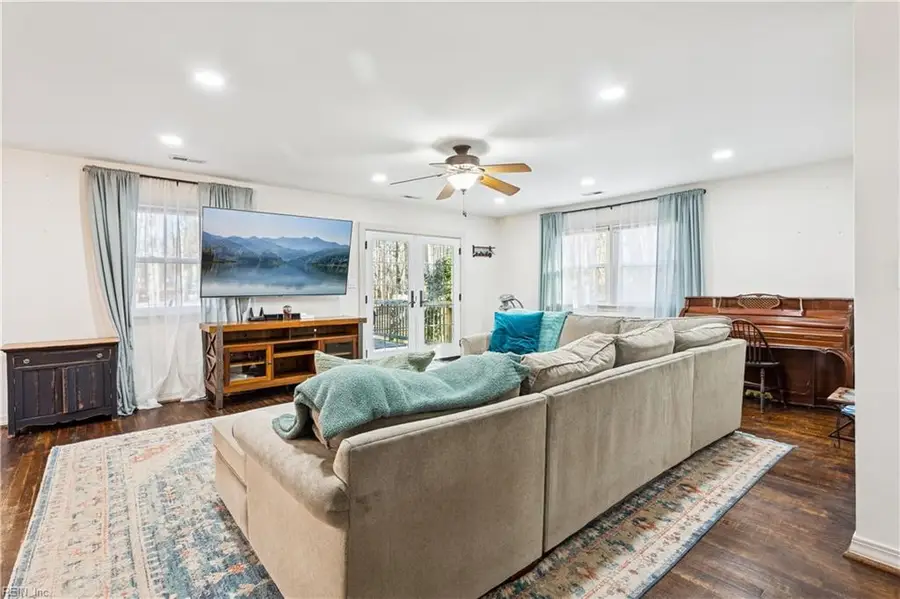 215 Hodges Cove Road, Yorktown, VA 23692 - #3