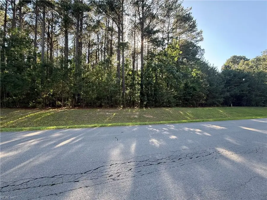 1220 Lawnes Neck Drive, Smithfield, VA 23430 - #2
