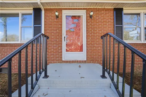 305 Bobby Jones Drive, Portsmouth, VA 23701