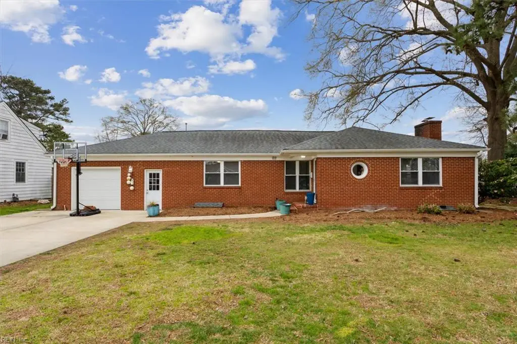 122 Chichester Avenue, Hampton, VA 23669 - #1
