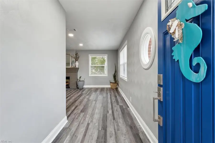 122 Chichester Avenue, Hampton, VA 23669 - #3