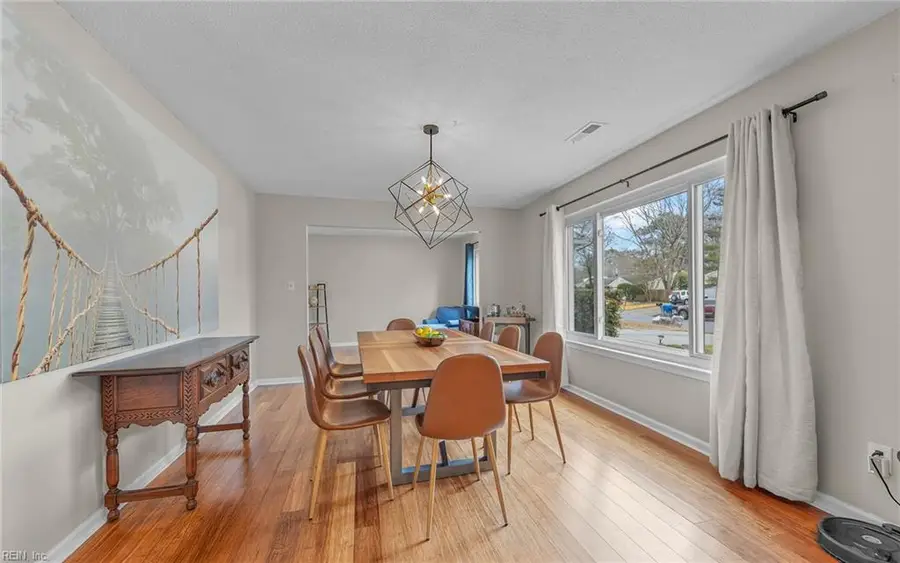 545 Prince Of Wales Drive, Virginia Beach, VA 23452 - #3