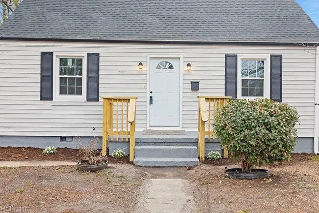 1300 Sunset Drive, Norfolk, VA 23503 - #2