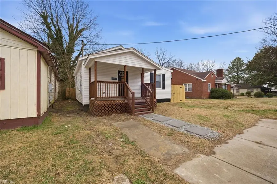 226 N 4th Street, Suffolk, VA 23434 - #2