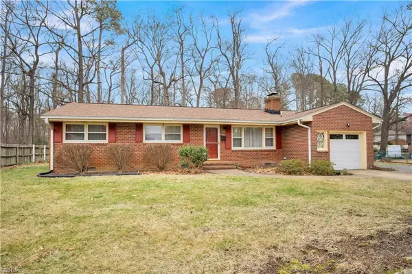 40 Camelot Court, Newport News, VA 23602