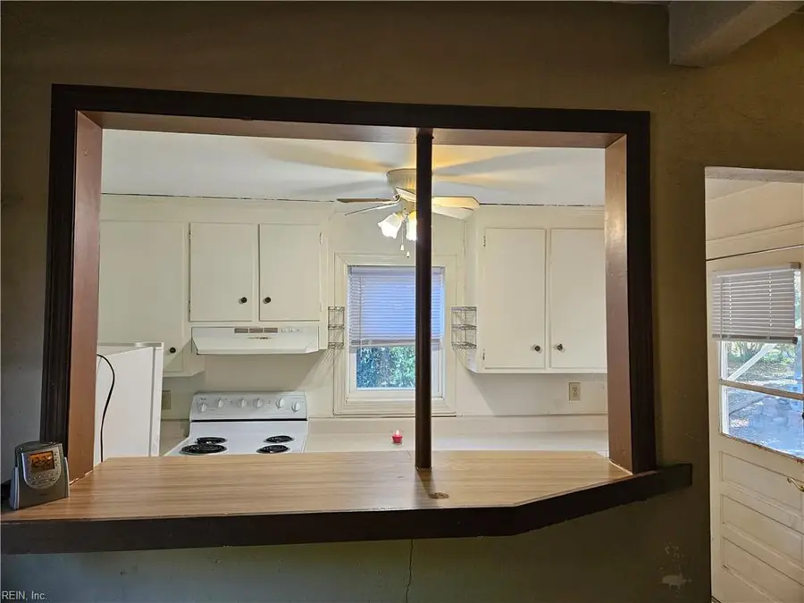 2 Boeing Avenue, Hampton, VA 23669 - #3