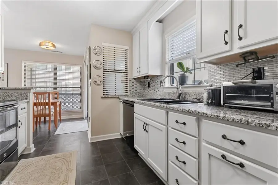 407 Harbour Point #204, Virginia Beach, VA 23451 - #3