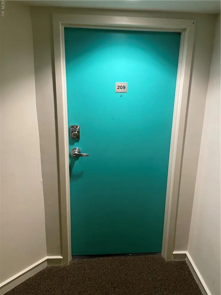 304 28th Street #209, Virginia Beach, VA 23451 - #2